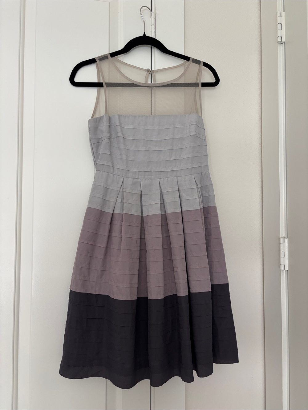 Sleeveless Ombre Bandage Midi Dress in Gray and Mauve